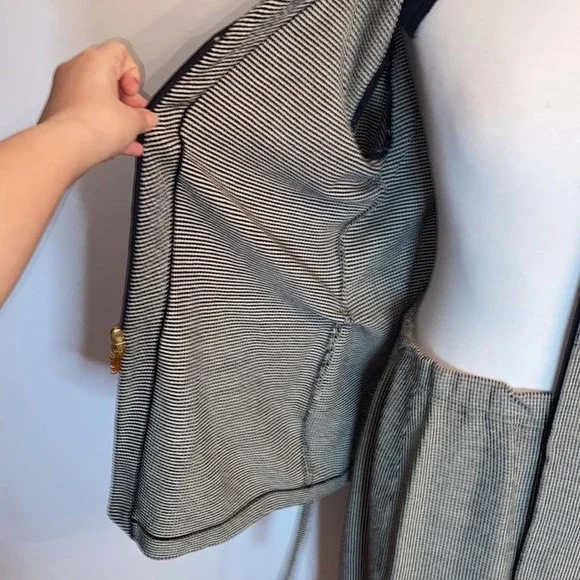 St. John Gray Knit Shirt Suit with Belted Blazer - Picture 5 of 12